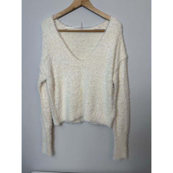 Free People Icing V-Neck Sweater Womens Size S Ivory Fuzzy Knit Cropped - Picture 1 of 7